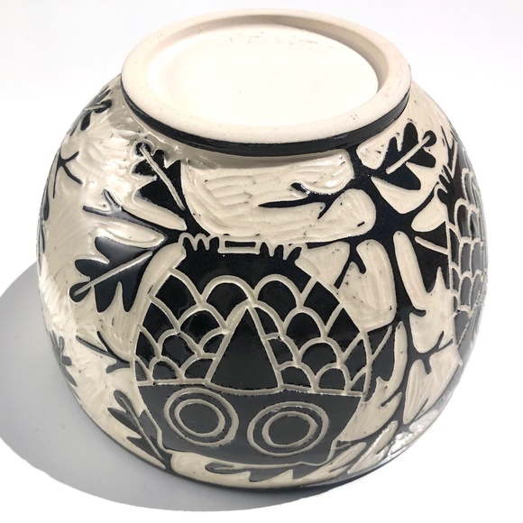 Jennifer Falter Art Pottery Owl Bowl Sgraffito Porcelain black white AS IS CHIP - Picture 6 of 14
